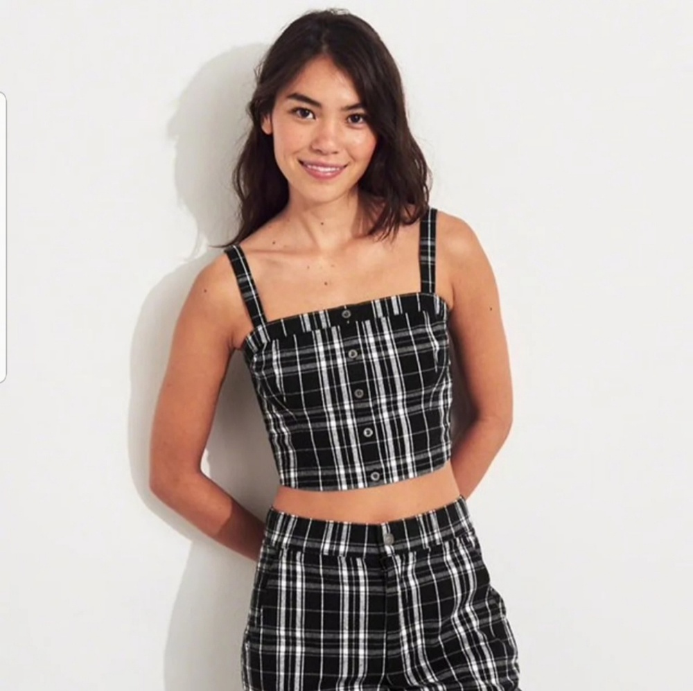 Hollister Button-Front Ultra Crop Top